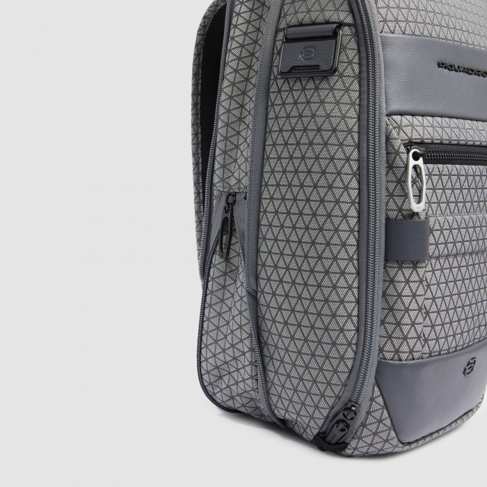 Рюкзак слинг Piquadro Hex CA6826W139