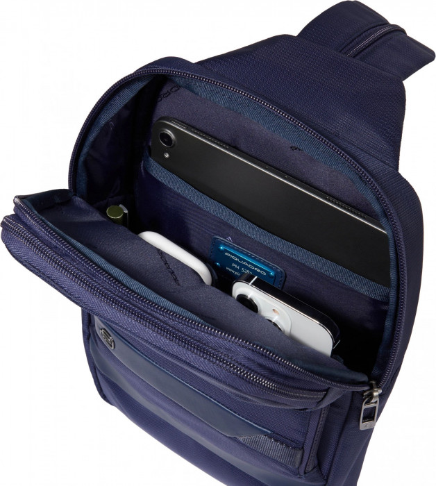 Рюкзак слинг мужской Piquadro Nevet CA6486W132/BLU темно-синий ткань/натуральная кожа