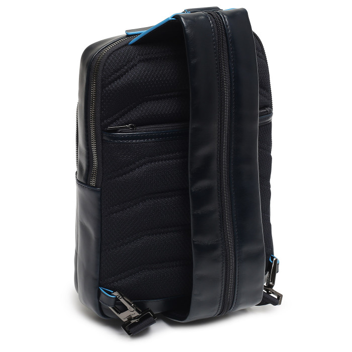 Рюкзак слинг Piquadro Blue Square CA6589B2