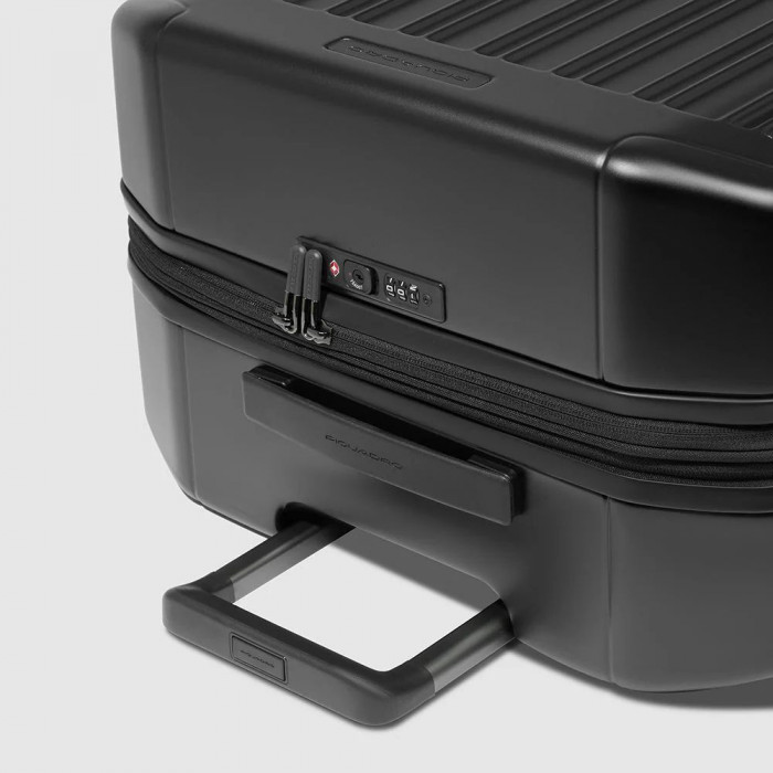 Чемодан Piquadro PQ LIGHT BV6394PQL/NO 51x75x31см поликарбонат черный матов.